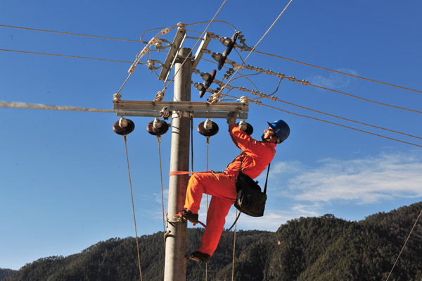 【心桥使者】殷显树：大凉山上的雄鹰