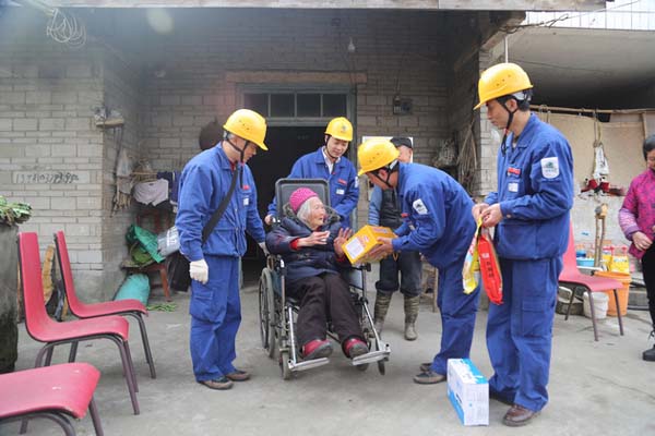 【党员服务队故事】责任点亮万家灯火 关爱架起连心桥