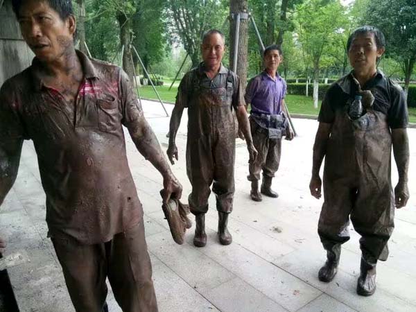 “泥人”电工 为了谁？ 