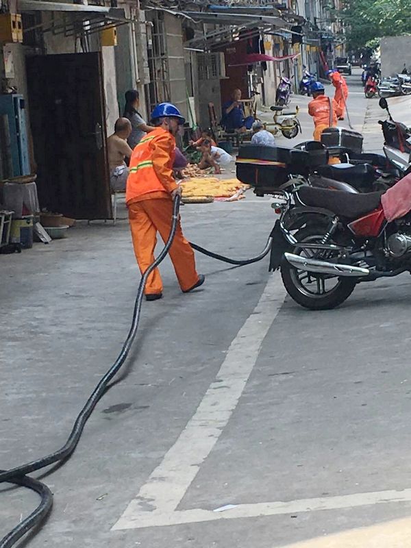 【战高温在行动】挑战高温 快速抢修保供电 