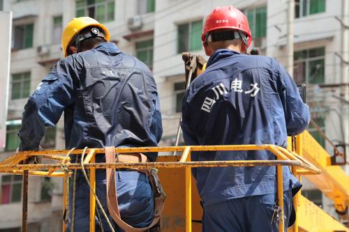 【战高温在行动】抢修队的一天