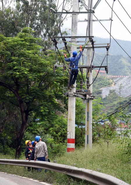 【新闻现场】光明的脚步近了