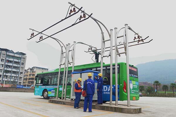 低碳出行  电力助力