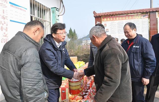 南充：精准扶贫 助力村民摘掉贫困帽