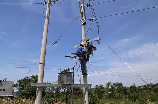 南充：精准扶贫 助力村民摘掉贫困帽