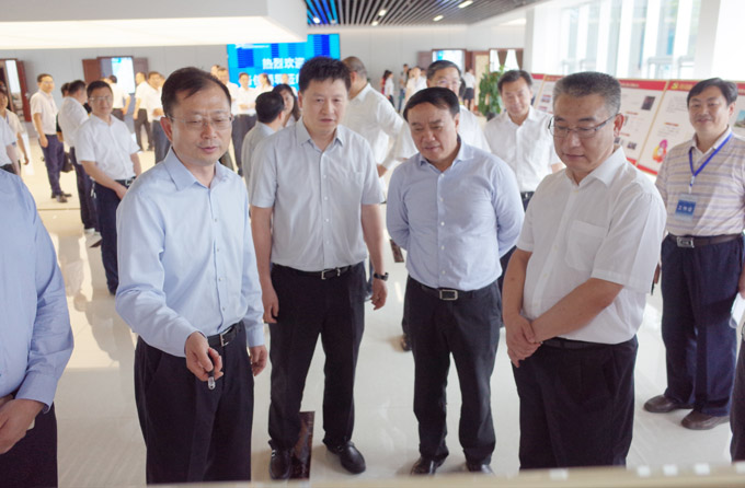 石玉东在省国企党风廉政建设推进会作交流发言