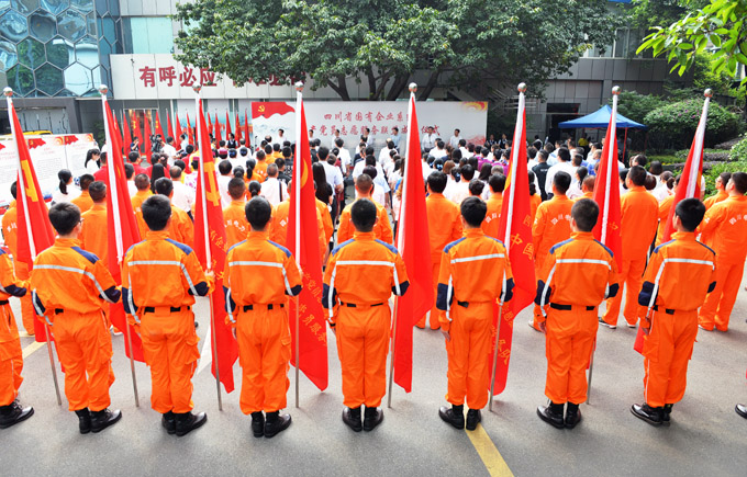 十六年 用心筑牢一座连心桥