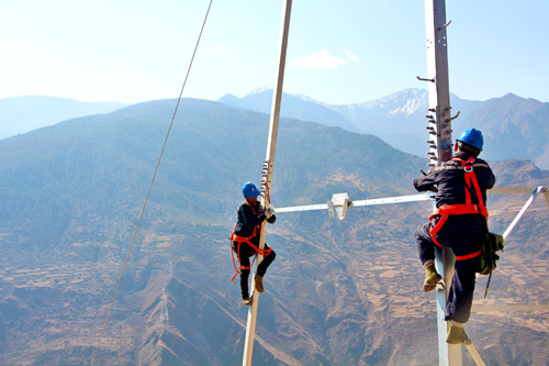 【决战甘阿凉】驰援巴塘  攻坚会战