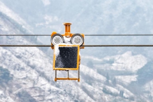 战寒潮保供电 守护民生温度