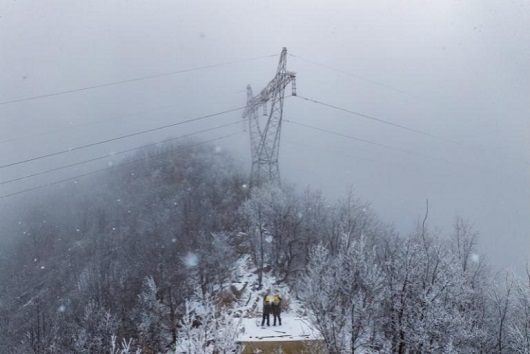 战寒潮保供电 守护民生温度