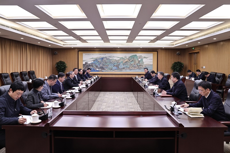 张文峰总经理与上海电力大学党委书记宋来、校长顾春华举行会谈