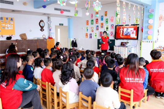 国家电网广泛开展学雷锋志愿服务活动
