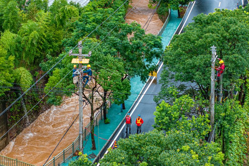 国家电网：闻“汛”而动 全力应对强降雨
