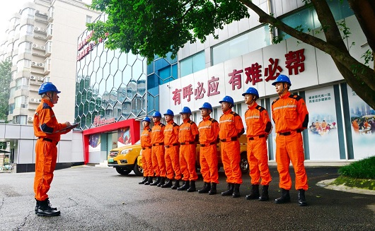 公司深化共产党员服务队建设座谈会召开