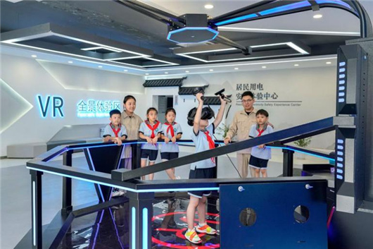 全国科普月：电力之光点亮美好生活