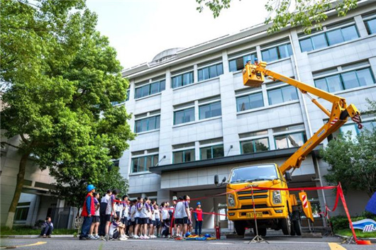 全国科普月：电力之光点亮美好生活