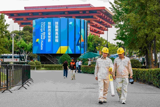 【人民日报】智慧保电护航“技能奥林匹克” 绿色电力点亮“四叶草”