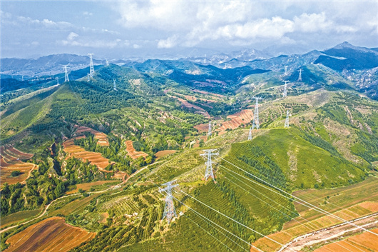 国家电网加快构建新型电力系统：万里风光入“网”来